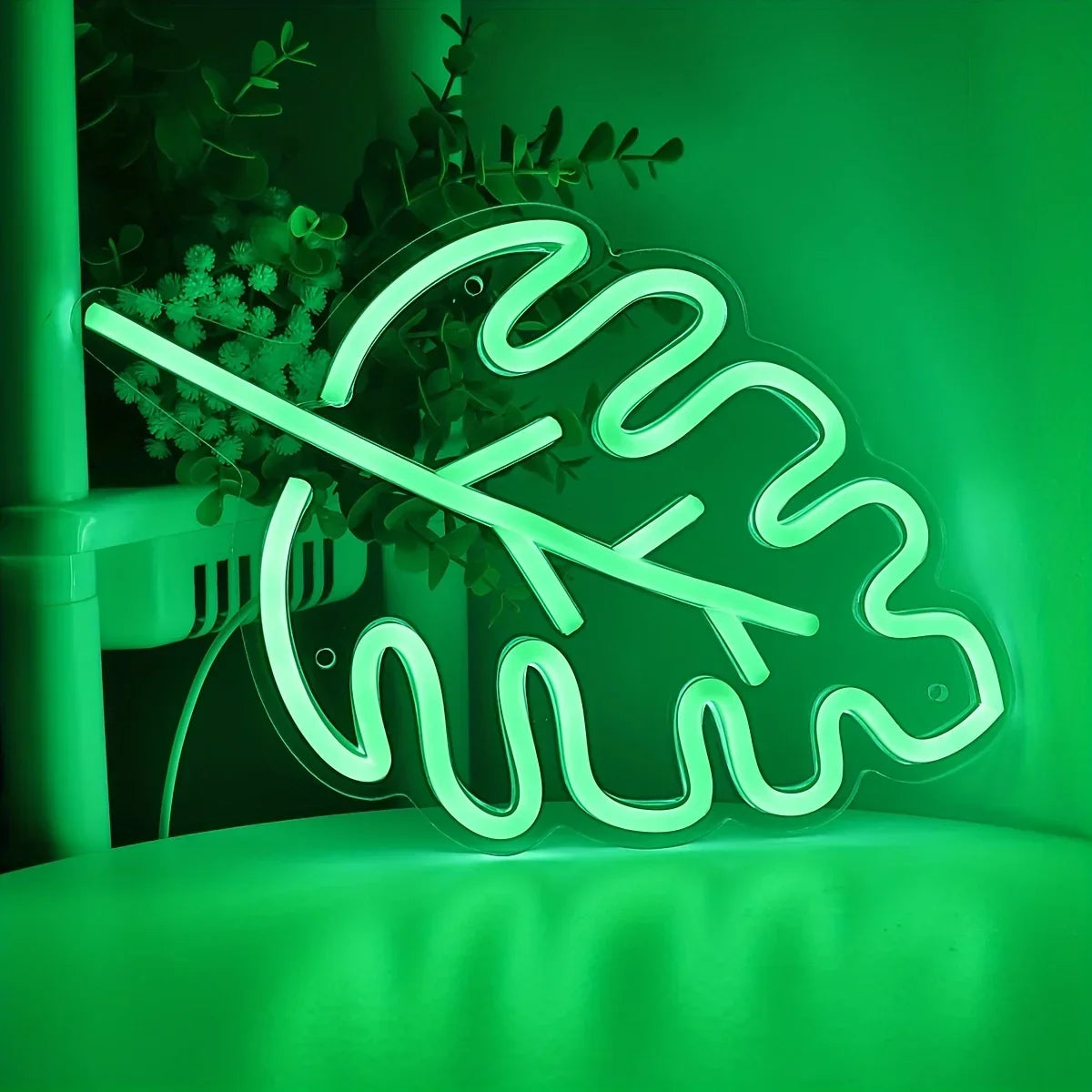 Monstera Leaf - GotLume
