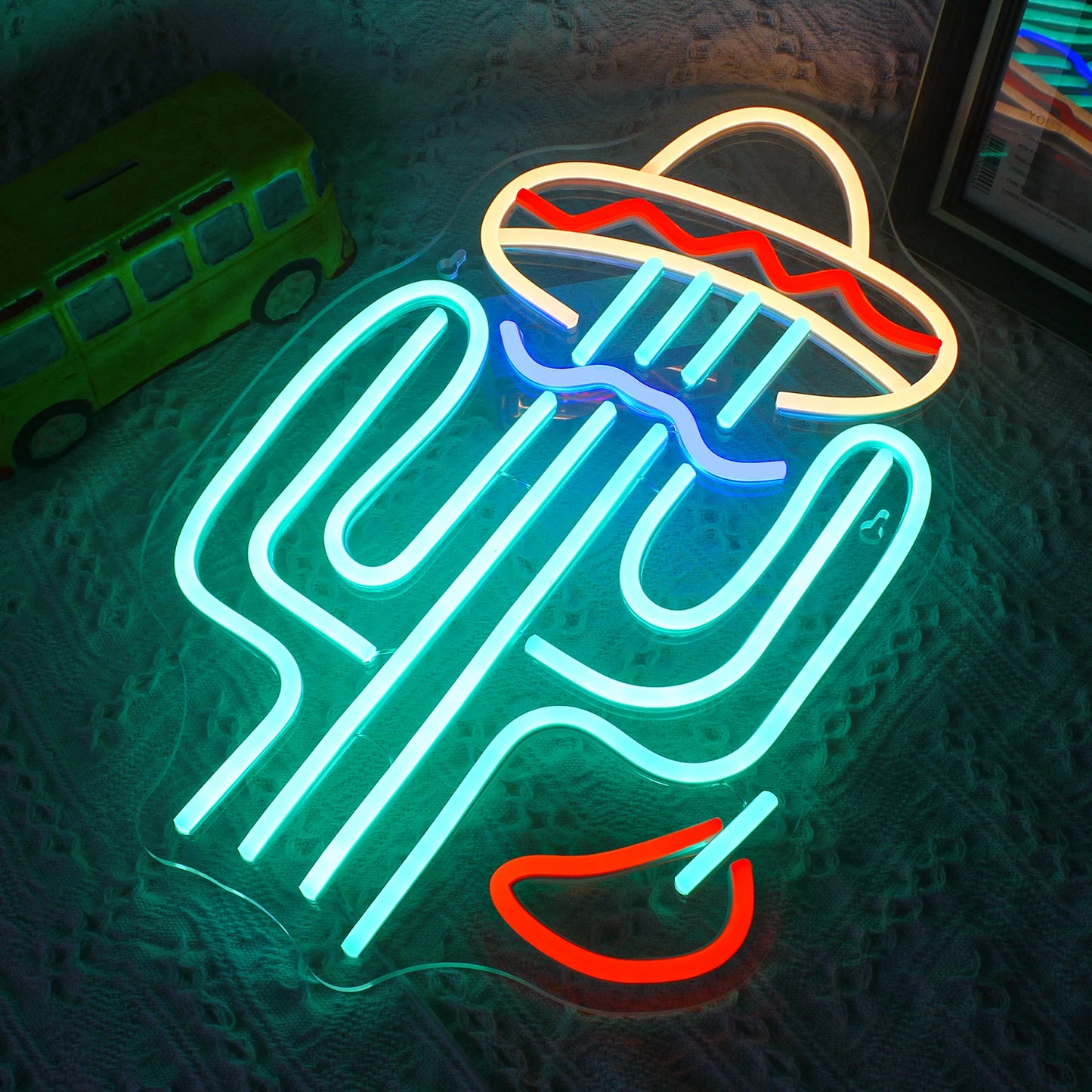 Cactus Wearing Hat - GotLume